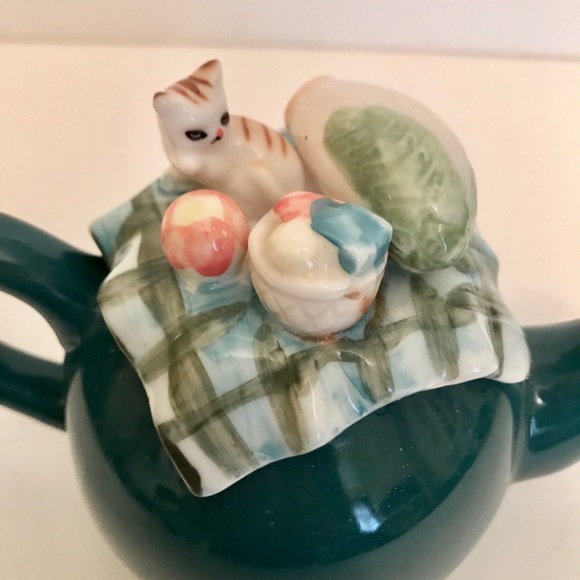 Vintage Decorative Kitten Teapot Ceramic - Picture 2 of 3